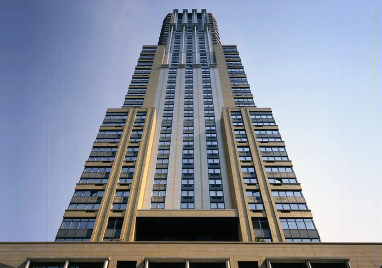 425 Fifth Avenue HLZAE 425 Fifth Avenue, New York, NY HLZAE